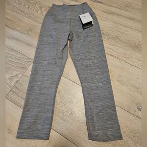NWT Nike Dri-Fit High-Rise Crop Length Training Leggings Women's XS Gray